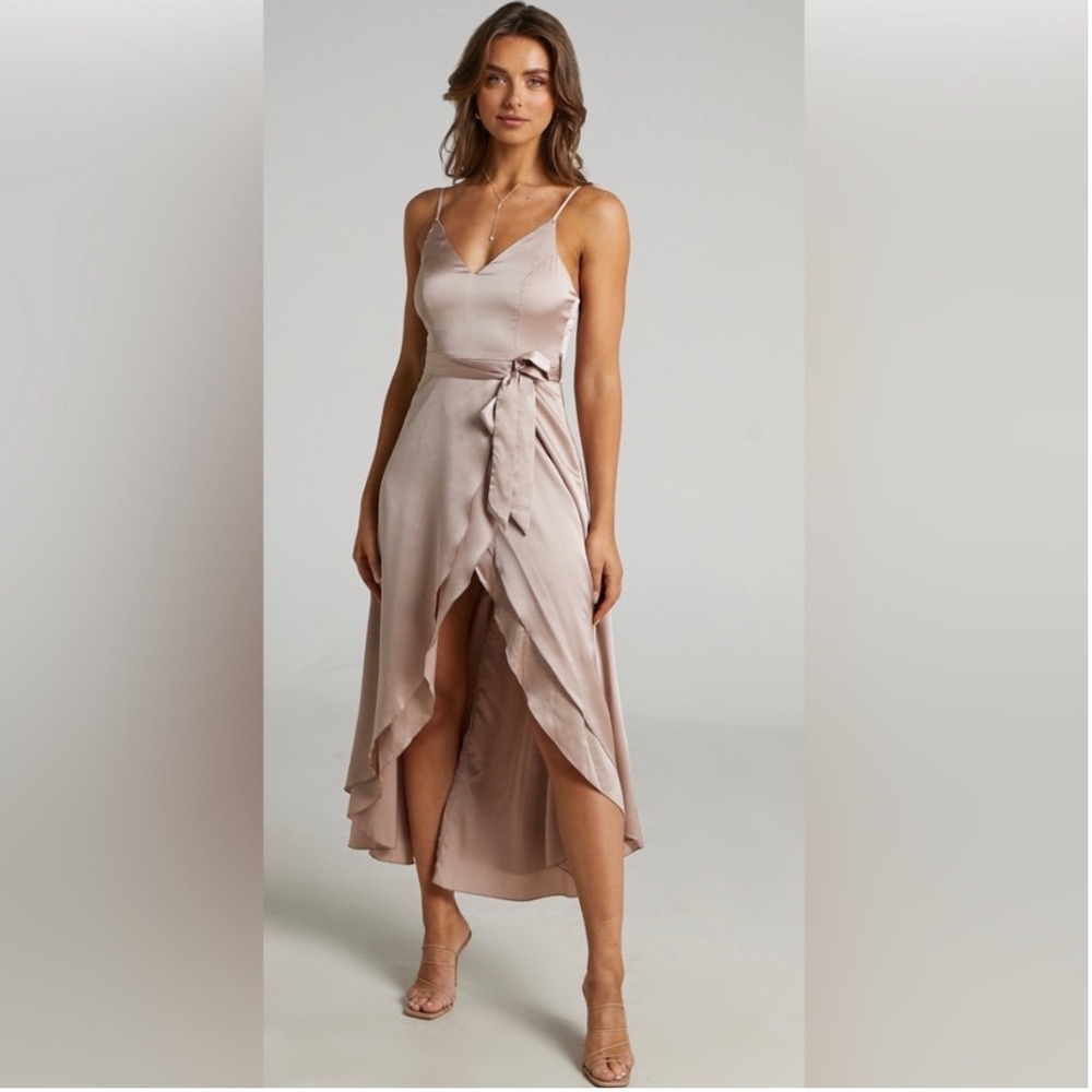NWT Showpo Treasuring You‎ Dress Mocha Satin US 4 Bridesmaid Formal
